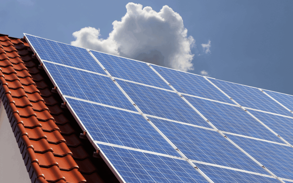 Sistema fotovoltaico de energía solar en Barcelona para autoconsumo energético